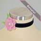 Preview: schwarzer Samtchoker mit rosa Filzblüte und Süßwasserperle