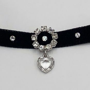 Preview: Kropfband aus schwarzem Samt mit Dekospange und Herz