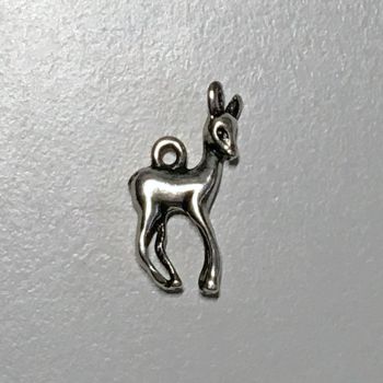 Anhänger Hirschkopf im Detail