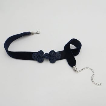 dunkelblauer Choker mit Vorderverschluss