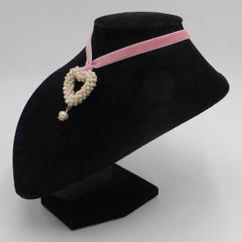 altrosa Samt-Choker mit Perlenherz und Süßwasserperle