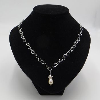 925 Silber Herzkette auf der Büste