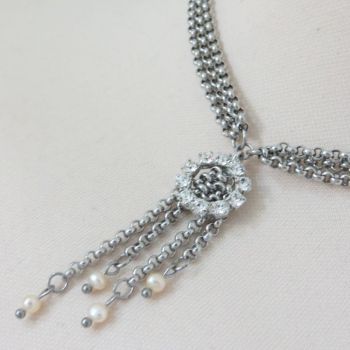 Kette mit Dekoelement Detailansicht