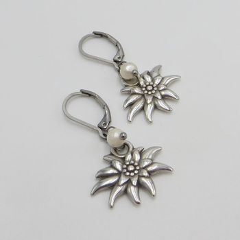 Ohrringe Edelweiss mit Süßwasserperle