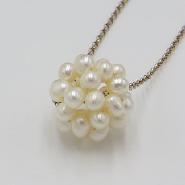 Kette aus 925 Silber Süßwasserperlenball