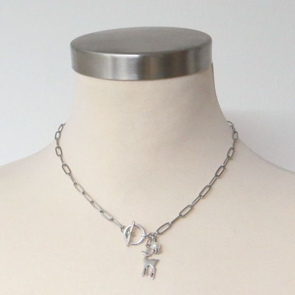 Gliederkette mit Reh und Süßwasserperle