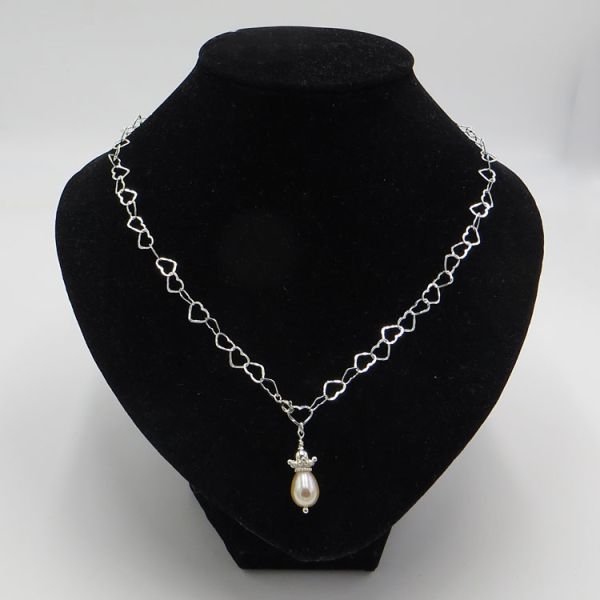 925 Silber Herzkette auf der Büste