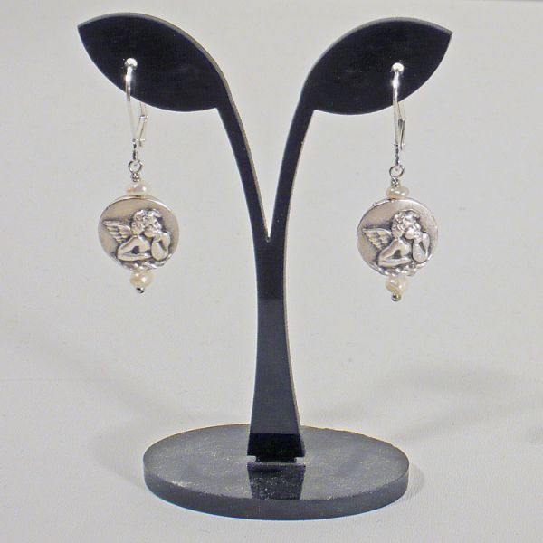 Ohrringe Schutzengelmedaillon mit kleinen Süßwasserperlen